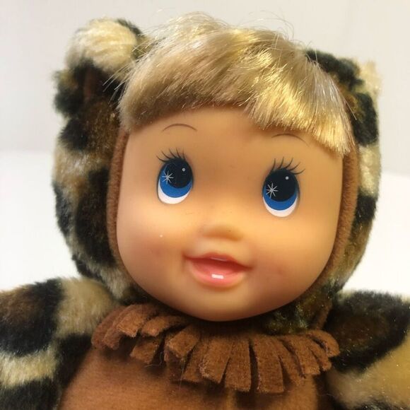 vintage hi city toys girl dressed as jaguar/leopard big cat bean 8 inch - Picture 5 of 5